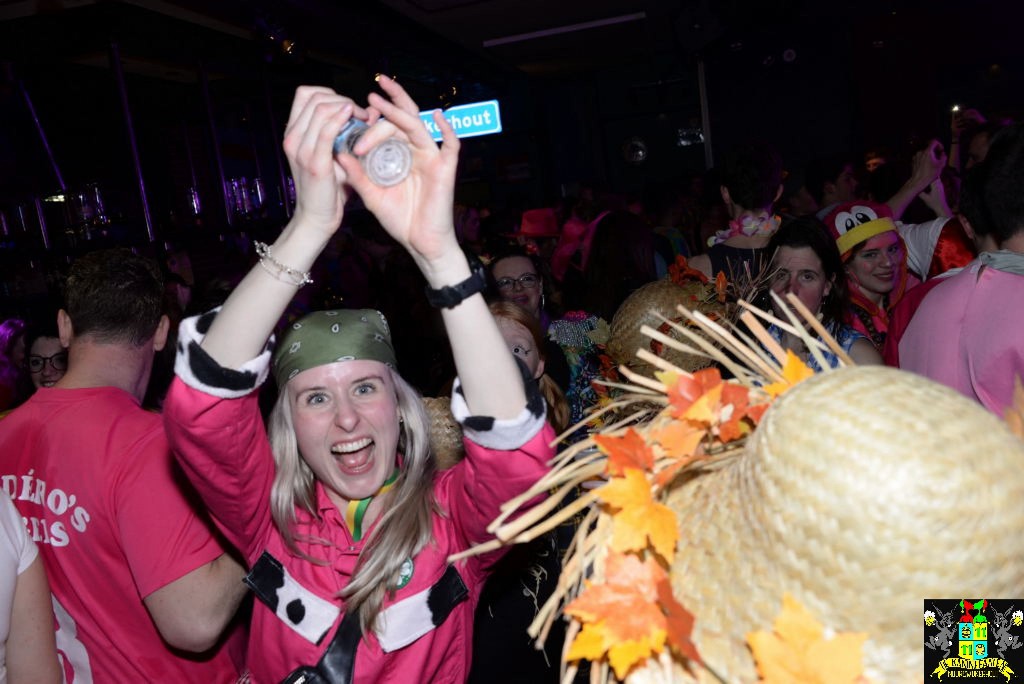 ../Images/Carnavals maandagavond in VdG 296.jpg